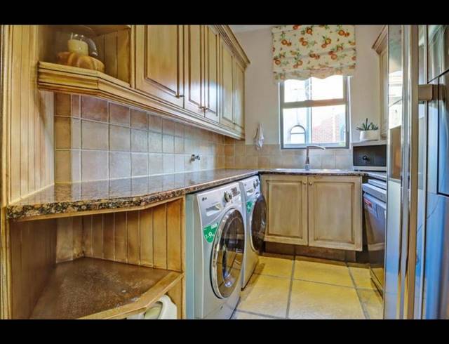 4 BEDROOM HOUSE FOR SALE IN BLUE VALLEY GOLF ESTATE